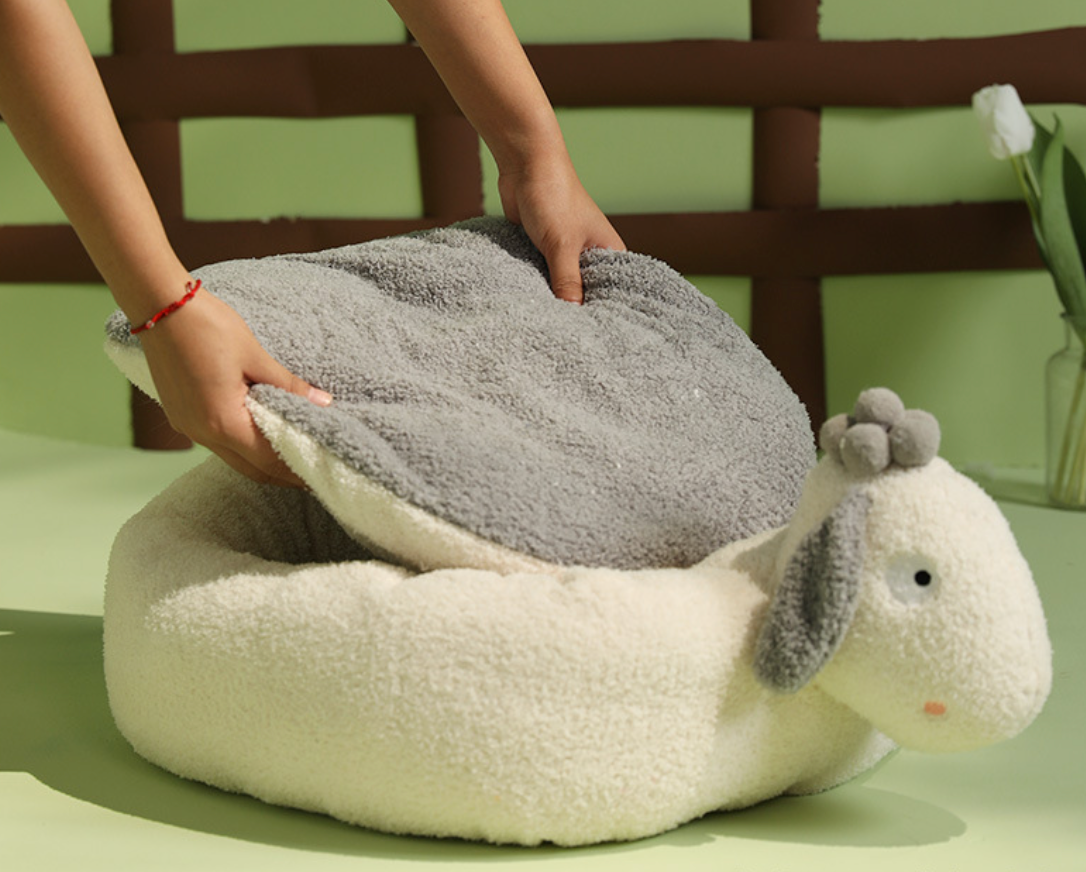 Chenpet Hot Selling Little Sheep Winter Pet Fleece Beds